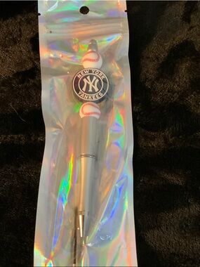 New York Yankees Silver Baseball Pen with Logo